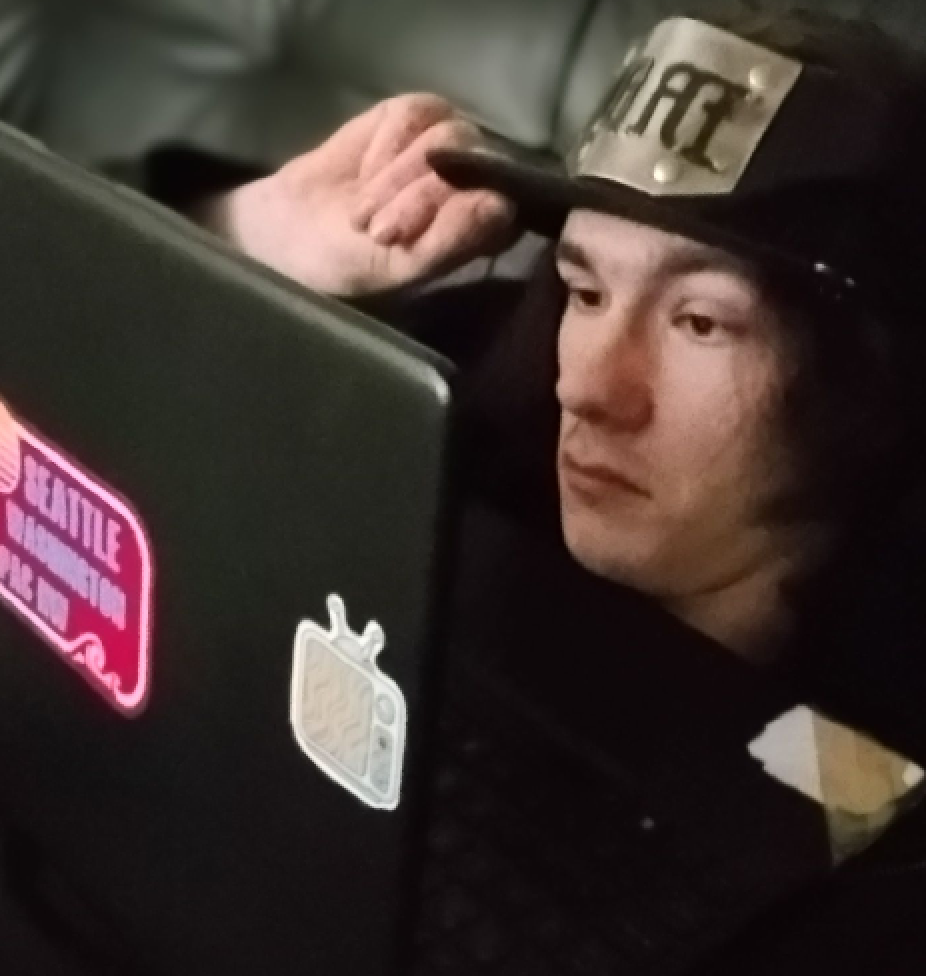 [024523] [Andre] [well my internet is back on]