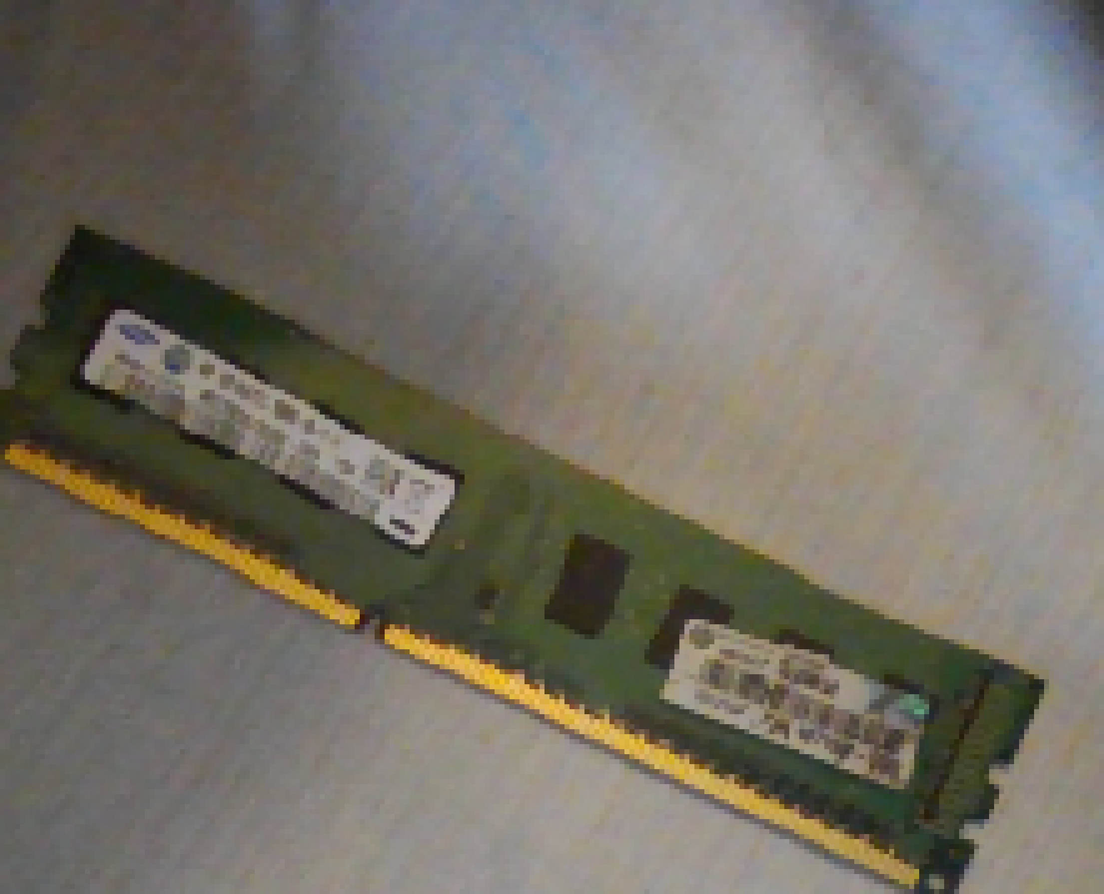 [883406] here is a picture of a card of RAM I have in my room for no reason whatsoever [it's a 1GB 1RX8 P 3-DAY 10600U - 11 - A1 M378B2873GB0 Samsung and Planet First card]