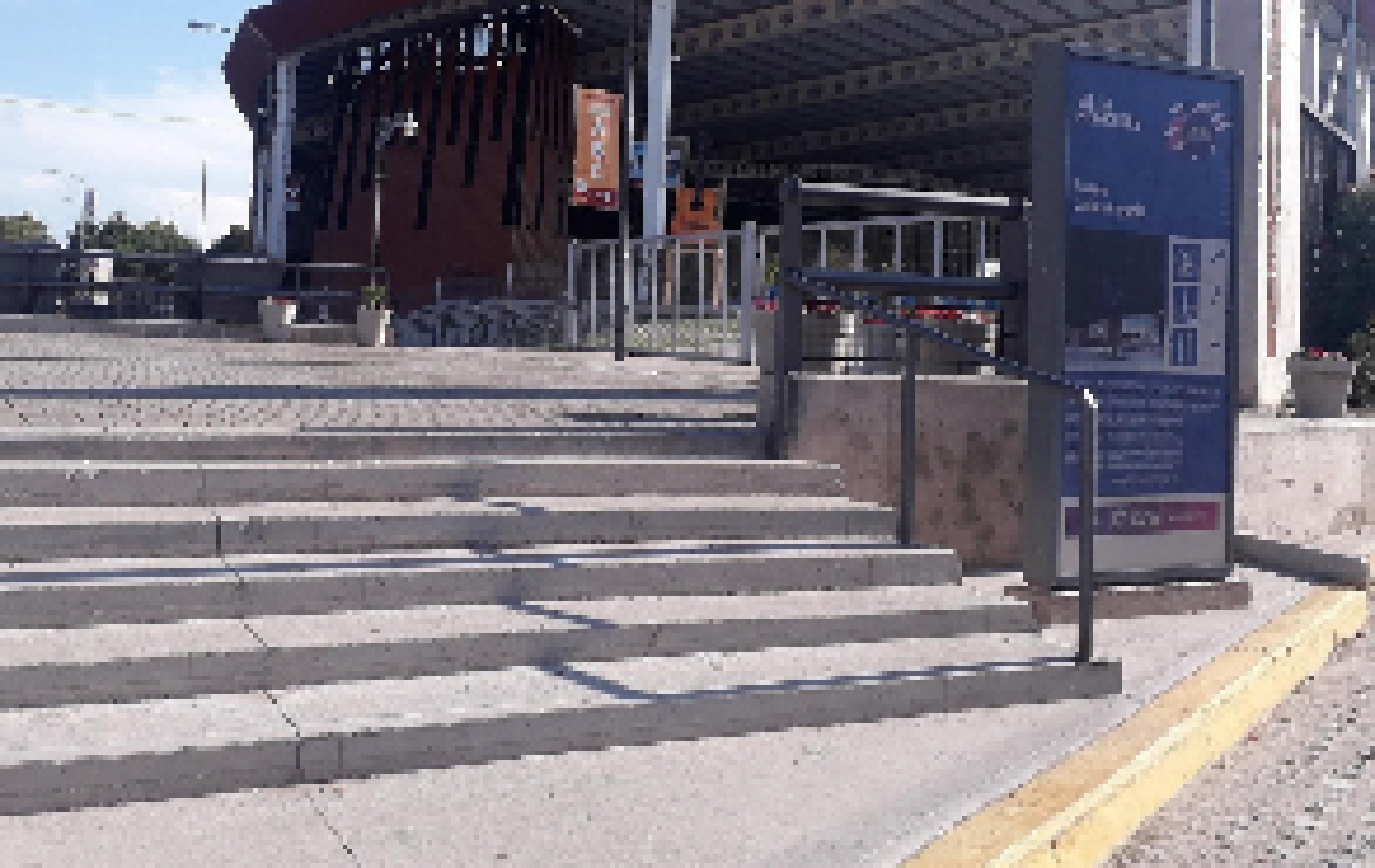 [ed8e2f] Calle Angosta Pixel