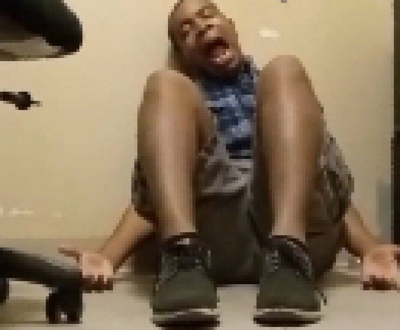 [006d2b] you got this nigga playing FNAF 6 😭